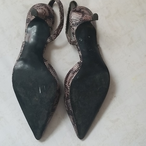 Snake print all sling-back  point heels - Picture 3 of 3